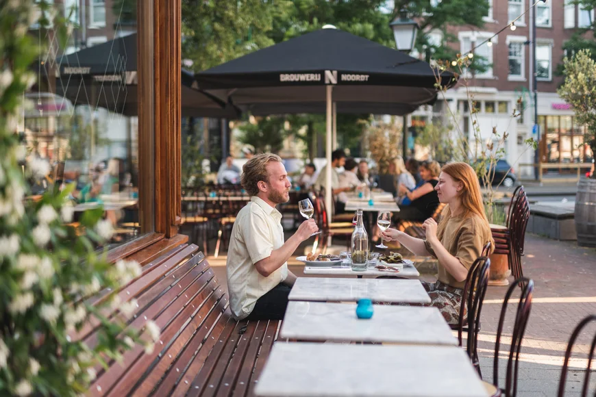11 toffe tentjes op en rondom het Middellandplein