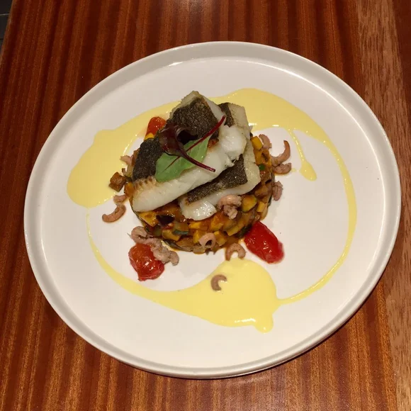 Clubhuis ’t Havenhoofd: erg goed eten op een onwaarschijnlijke plek in Hellevoetsluis