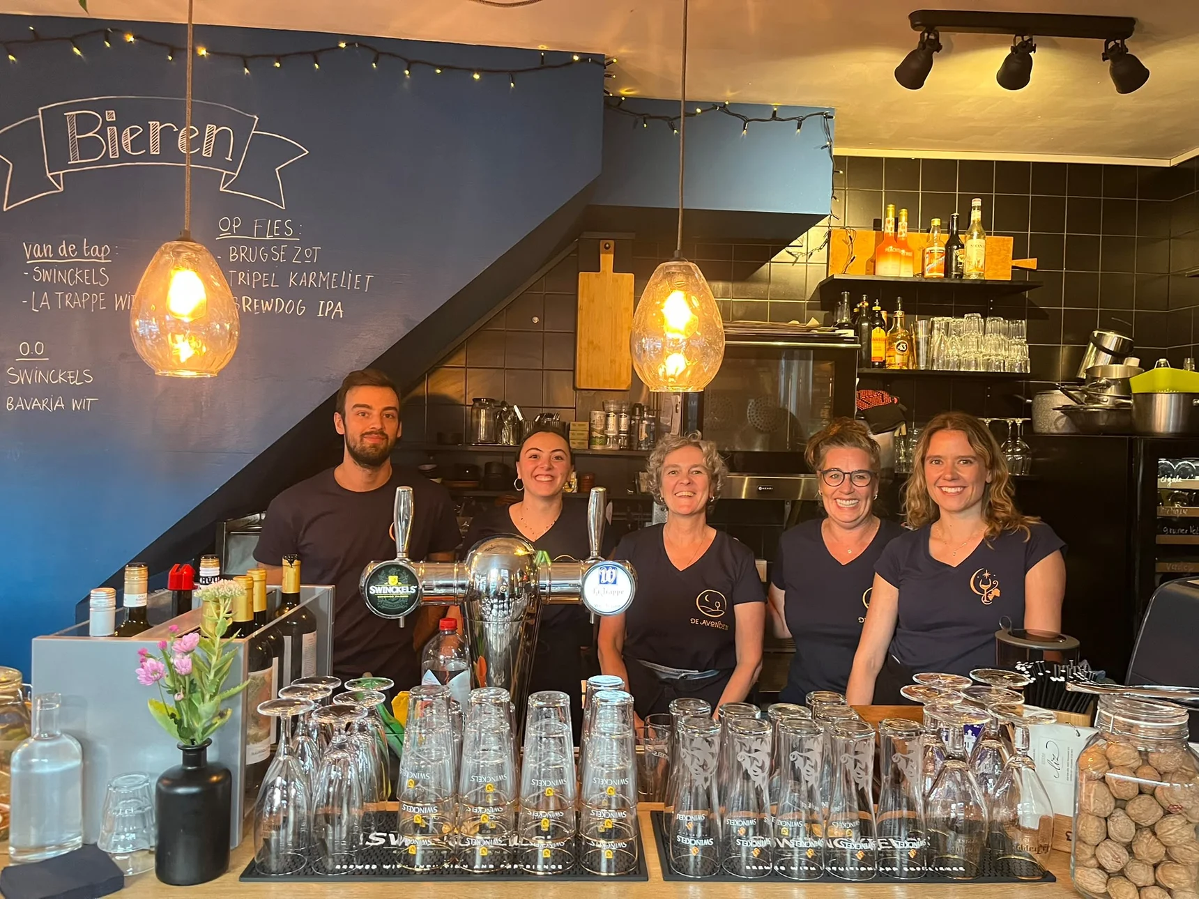 Wijnbar De Avonden