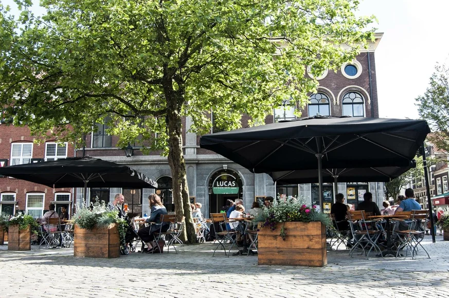 LUCAS Drinkwinkel blijft zichzelf, maar krijgt een vleugje Vet & Lazy