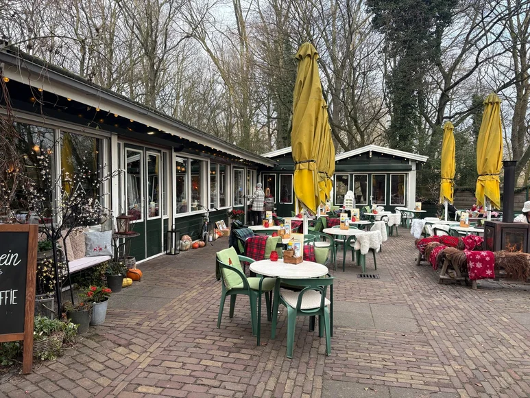 Nostalgische pannenkoeken bij de De Nachtegaal in het Kralingse Bos