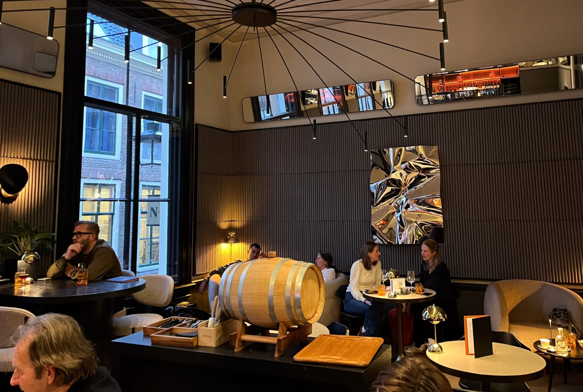 Grens tussen restaurant en wijnbar vervaagt bij Hemel & Aarde