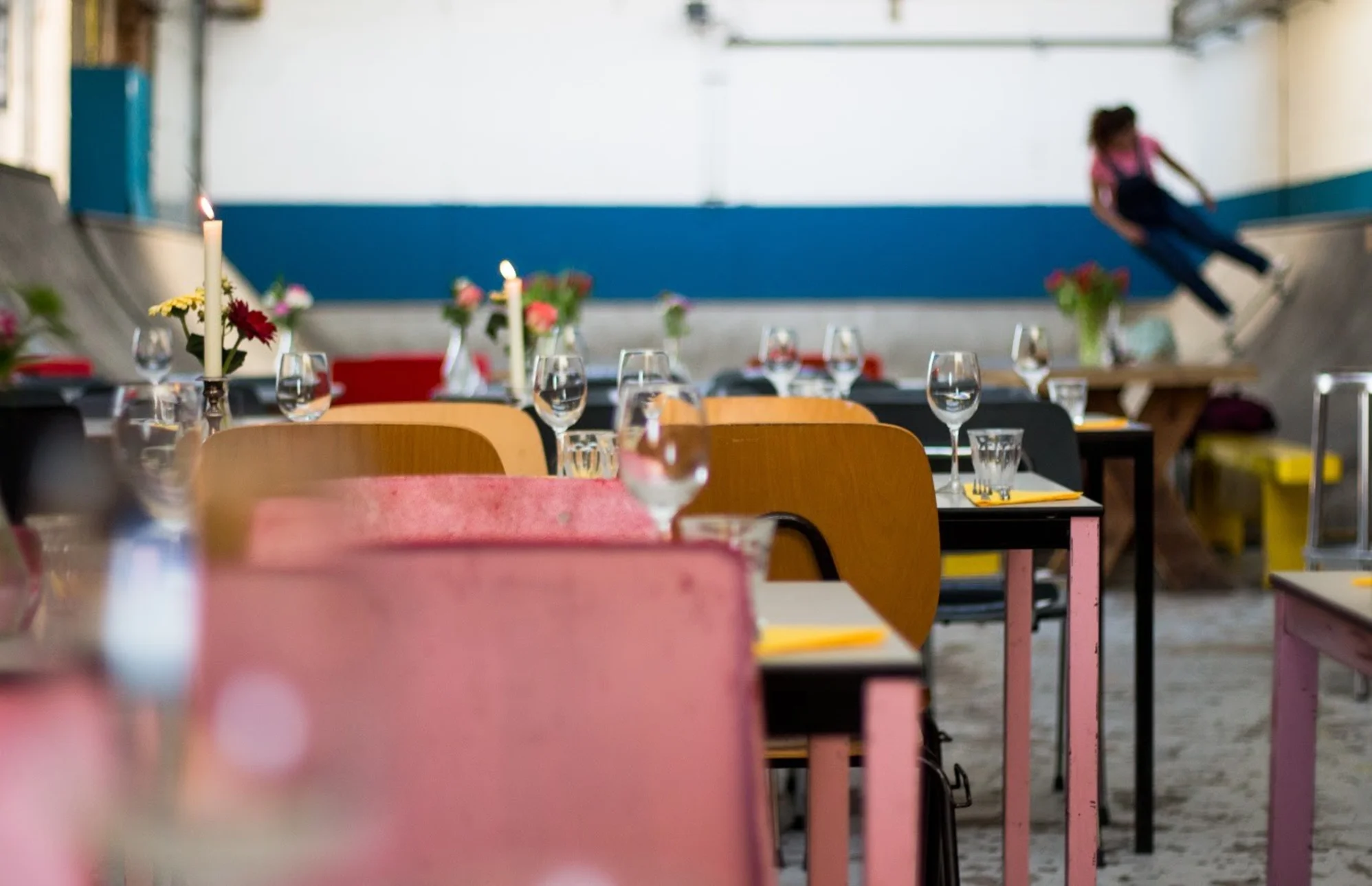 Urban op z’n allerbest; skaten, borrelen en dineren doe je bij Skatecafé