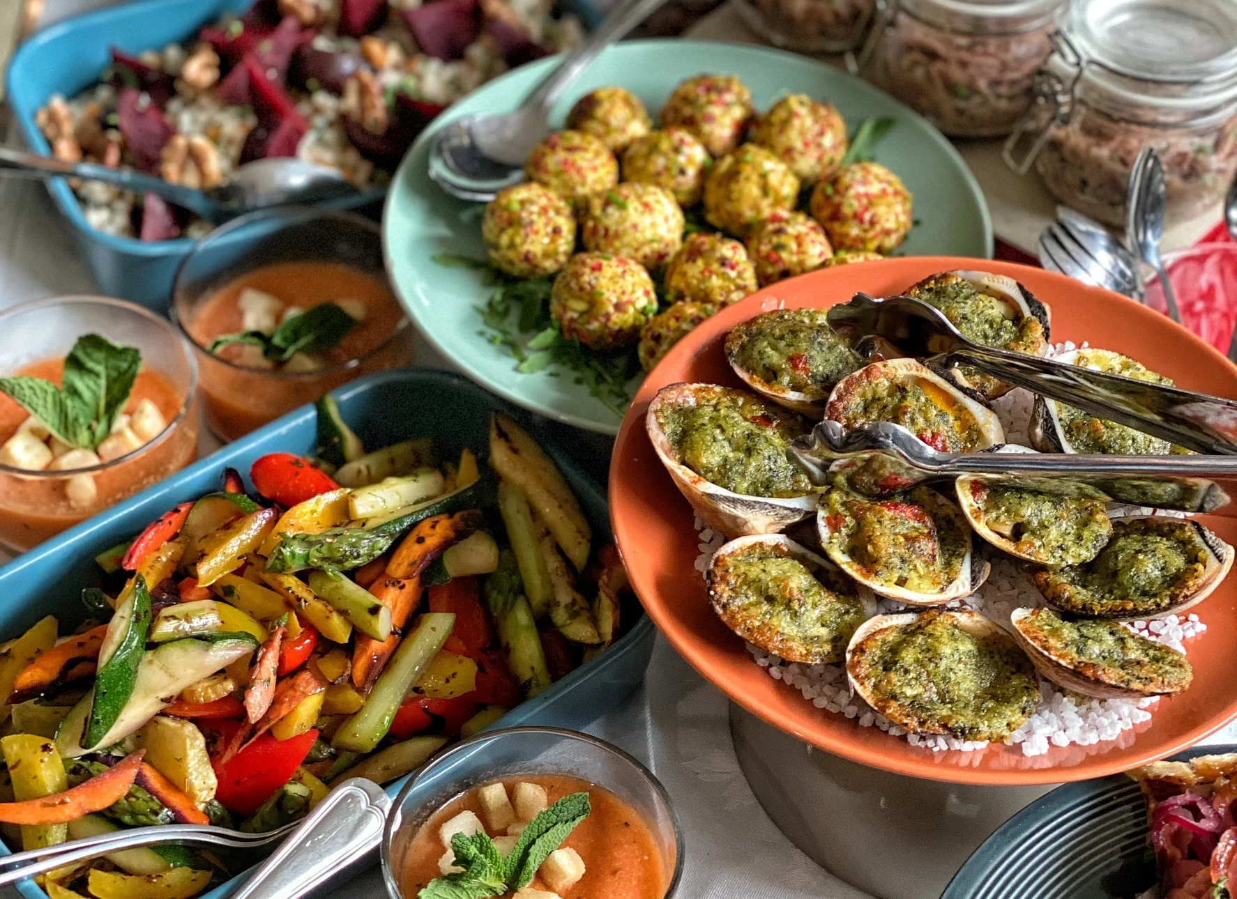 GaleriAAA Restaurant