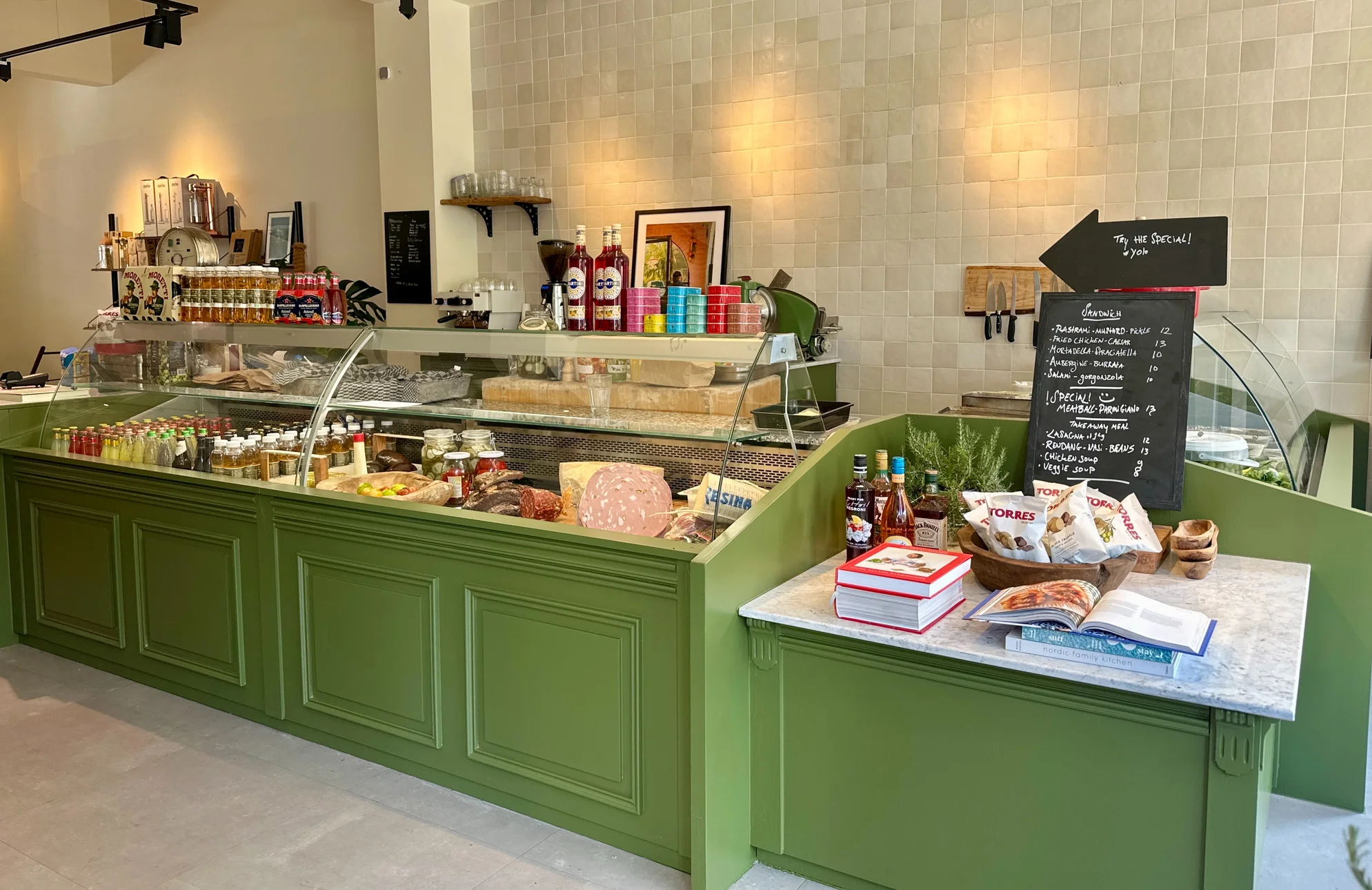 Lemon's Deli