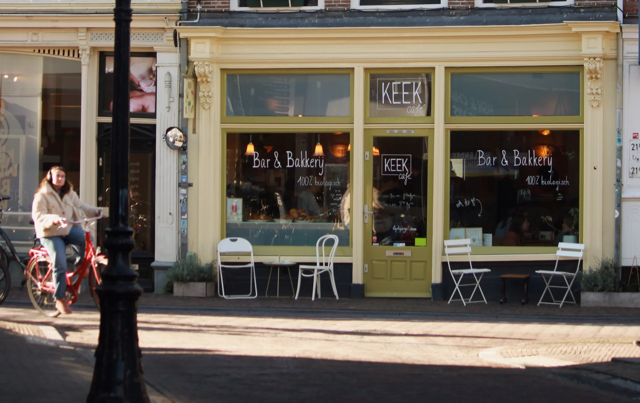 KEEK