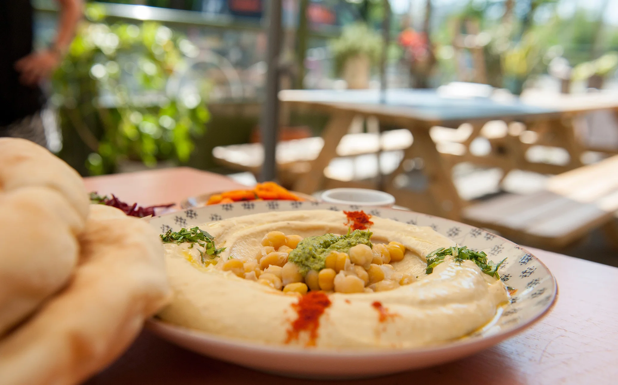 Hummus bistro d&a