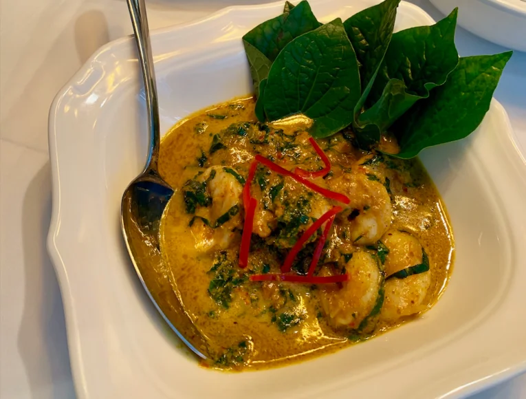 Voor de curry van Sukhothai Thannee kom je terug