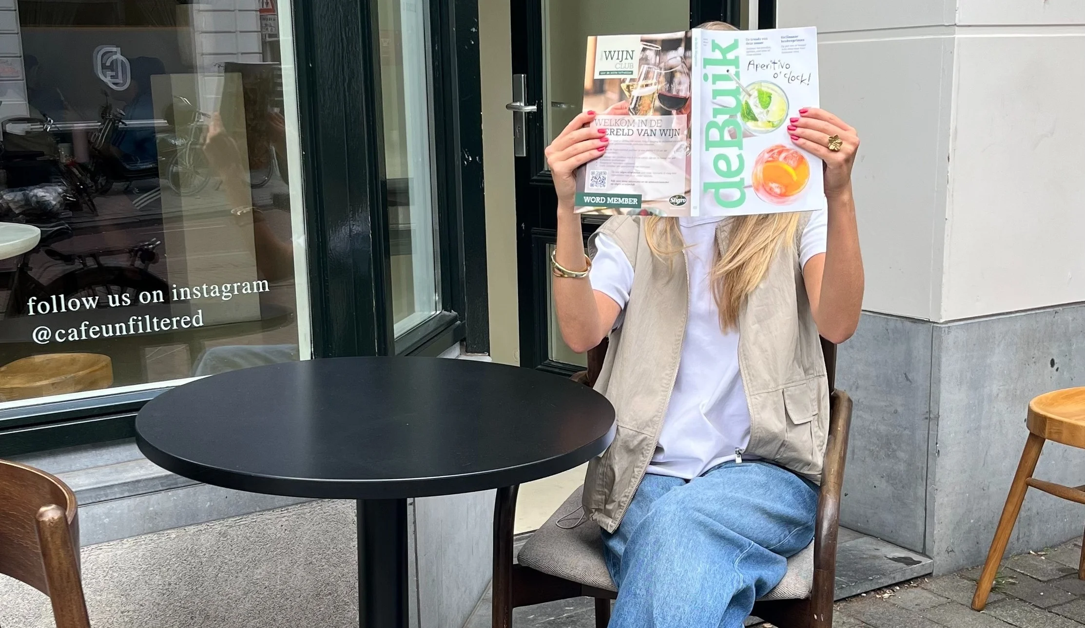 Winactie: waar lees jij de Buik Magazine deze zomer?