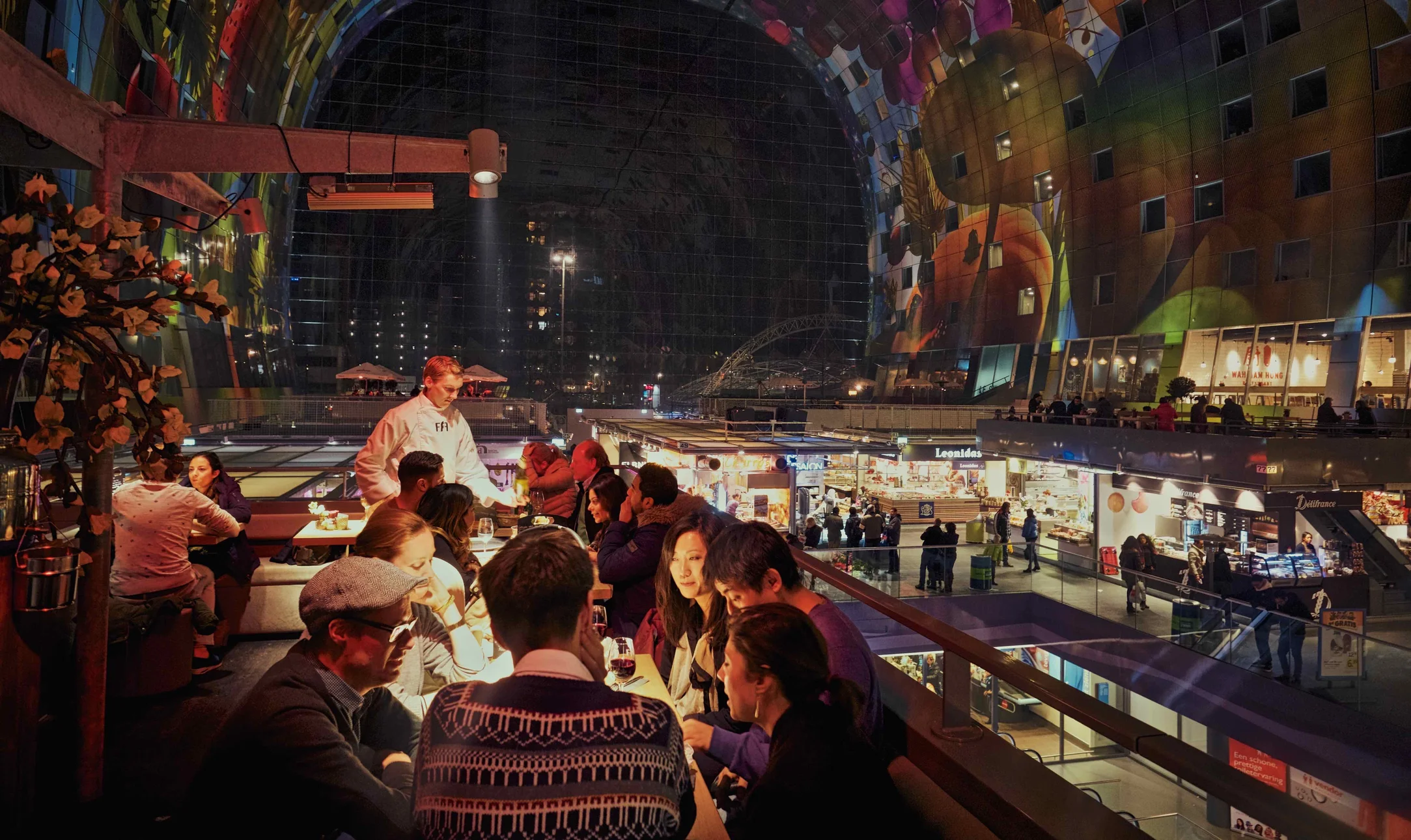 FFF, de kosmopolitische skybar van de Markthal