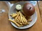 Boes en Beis burger en friet - de Buik van Amsterdam.jpg