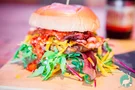 9 x burgers eten buiten de gebaande paden