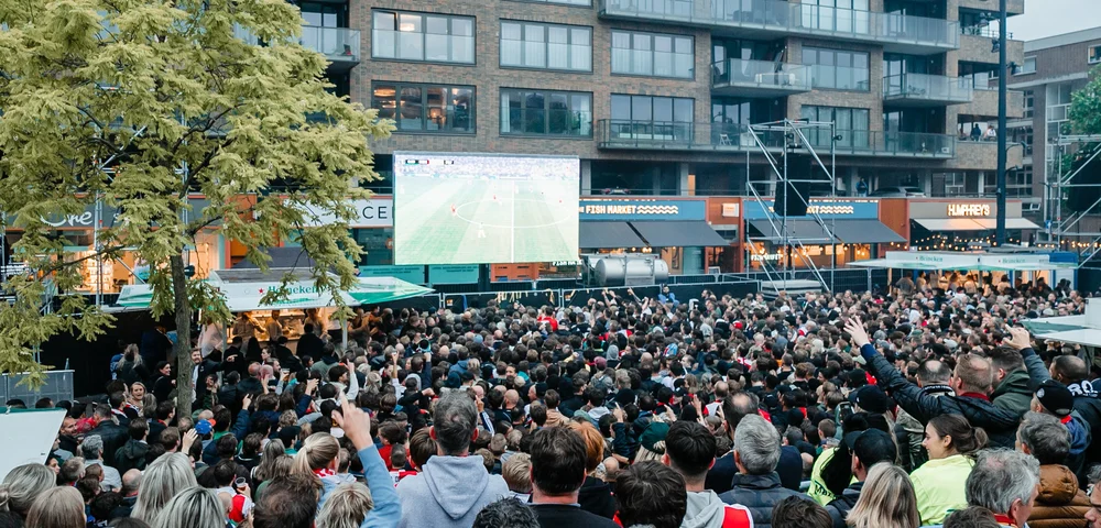 5x Feyenoord kijken op groot scherm