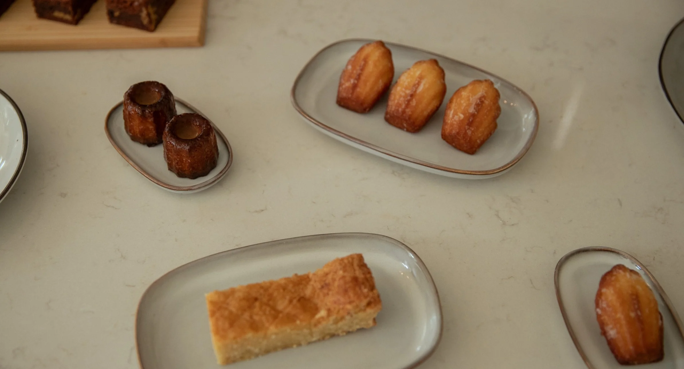 Heel Holland Bakt winnares Mercedes opent bakkerij Bakkit