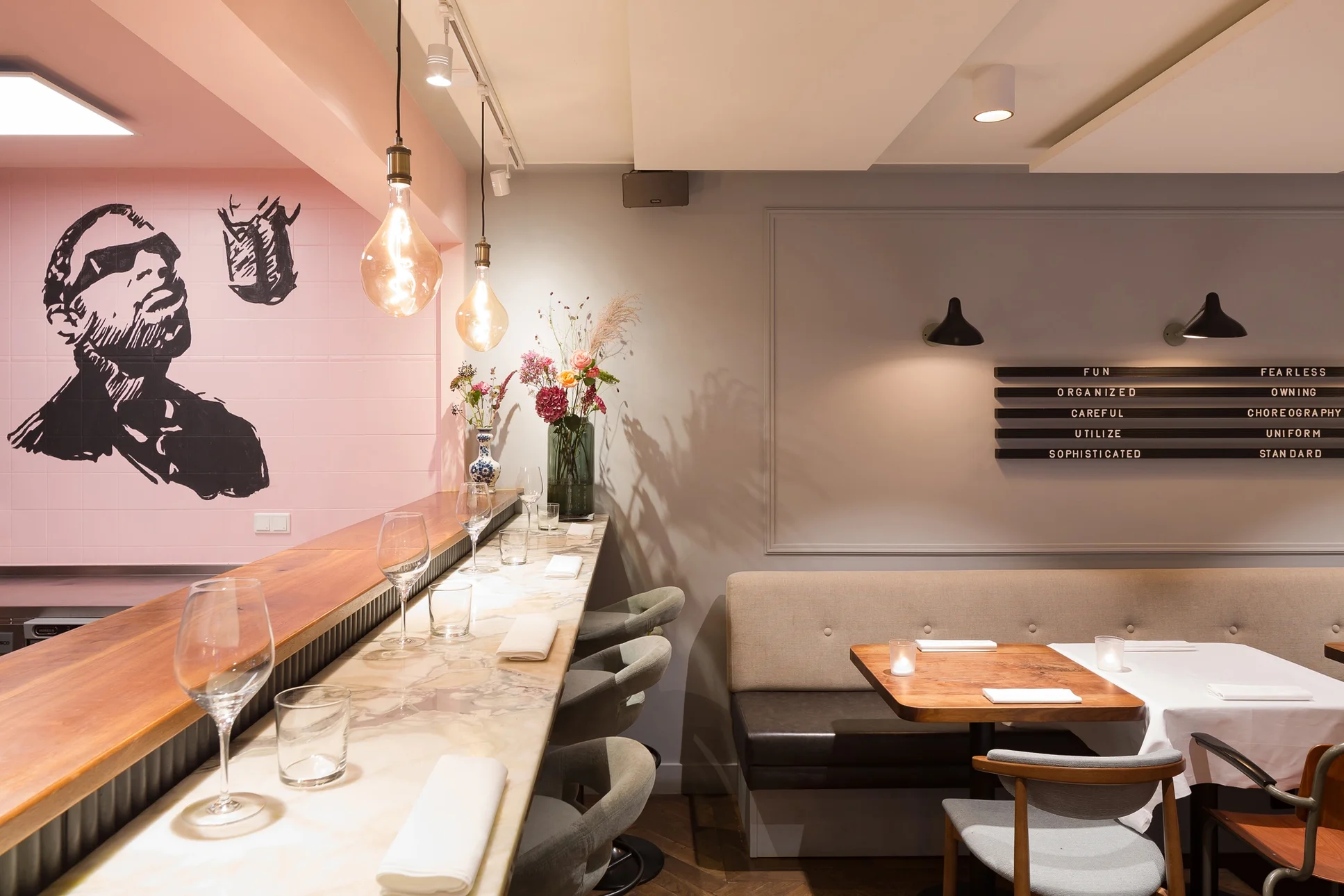 Vanderveen Bar & Kitchen