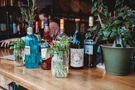 Focaccia, vermouth en groenten bij Mozza e Mezze