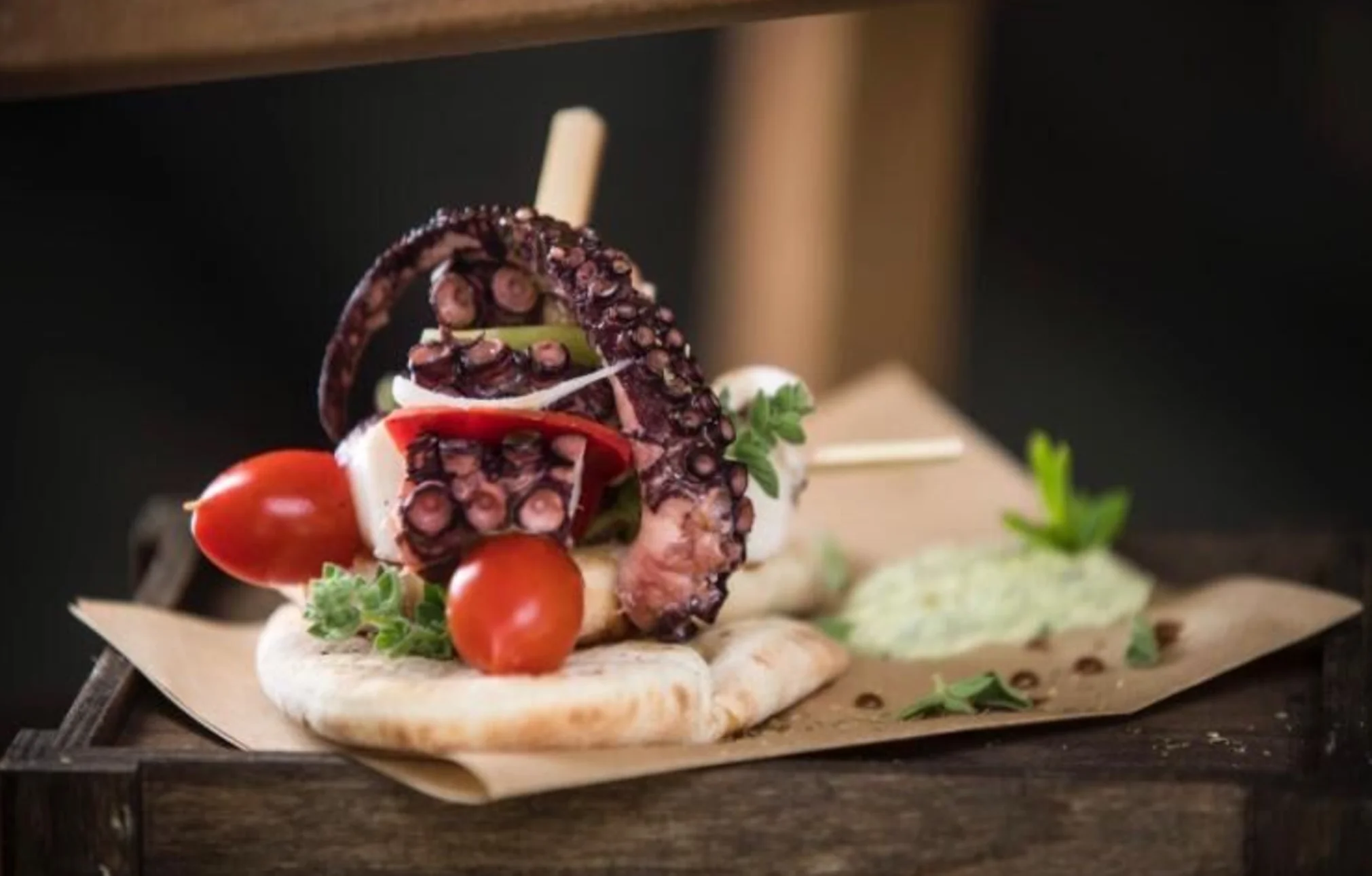 Bij deze restaurants kun je binnenkort eten in Magna Plaza