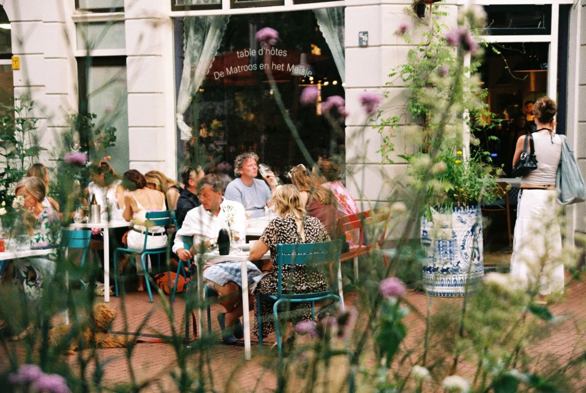 14x de smakelijkste restaurants en gezelligste bars aan het Deliplein en op Katendrecht