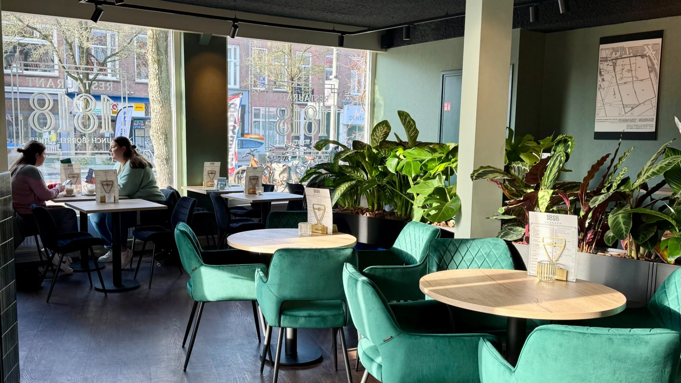 Lage drempel bij familierestaurant 1818