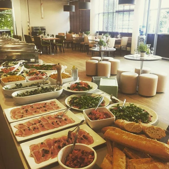 Antipasti eten zoals de Italianen dat doen bij Fratelli di Vicini