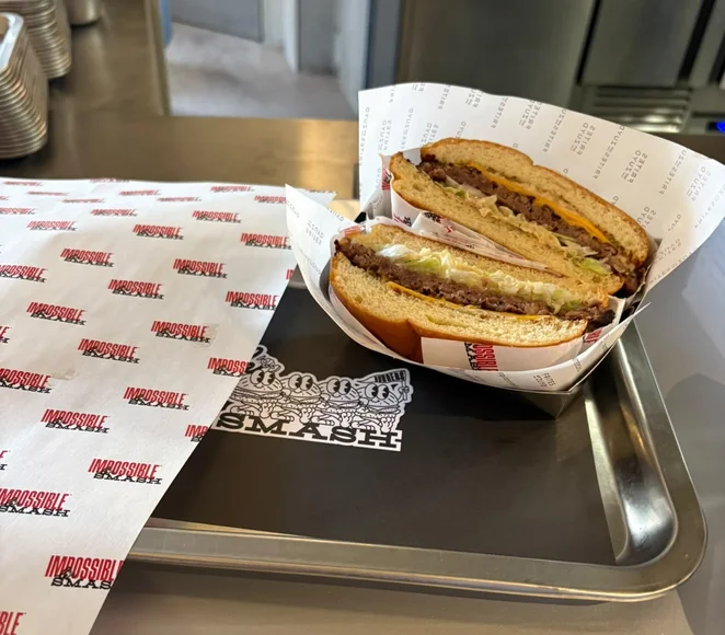 Het kan: burgers eten bij Le Smash op World Vegetarian Day, dankzij Impossible
