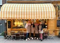 Smaakmakers Maureen van den IJssel en Nina Schoolenberg voorspellen dat er ook de komende 10 jaar niets bij Café de Klepel gaat veranderen