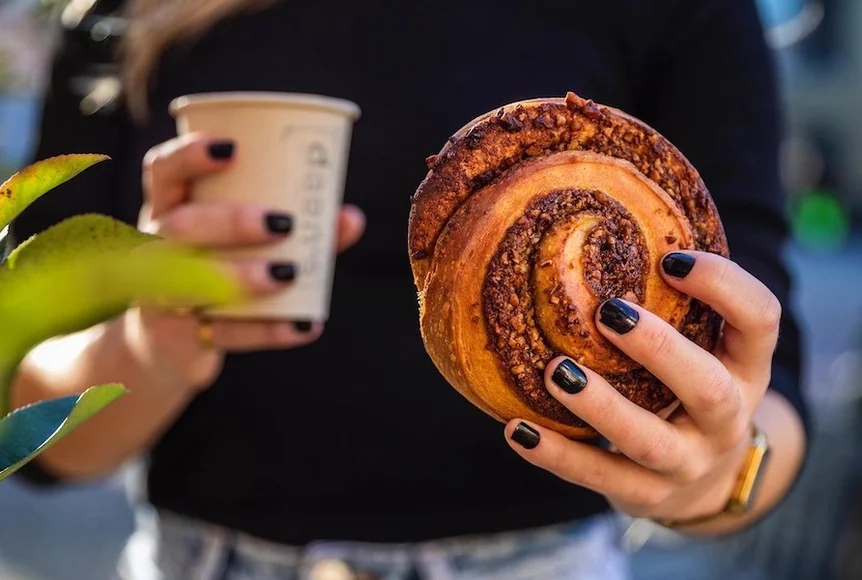 Daen’s Deli: de nieuwe go-to voor koffie en kaneelbroodjes