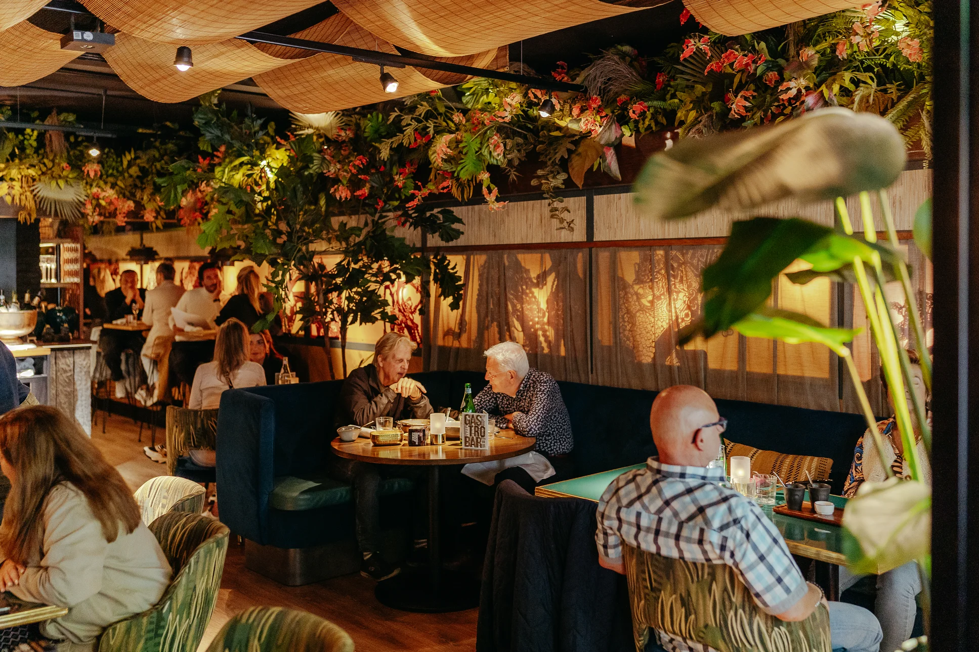 Ron Gastrobar Indonesia - Laren