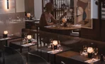 Mooie mix mensen en eten bij Morgan & Mees