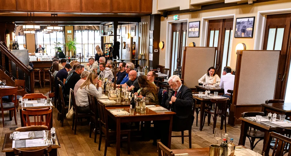 Courzand op Heijplaat: Rotterdamse nostalgie en ruime porties