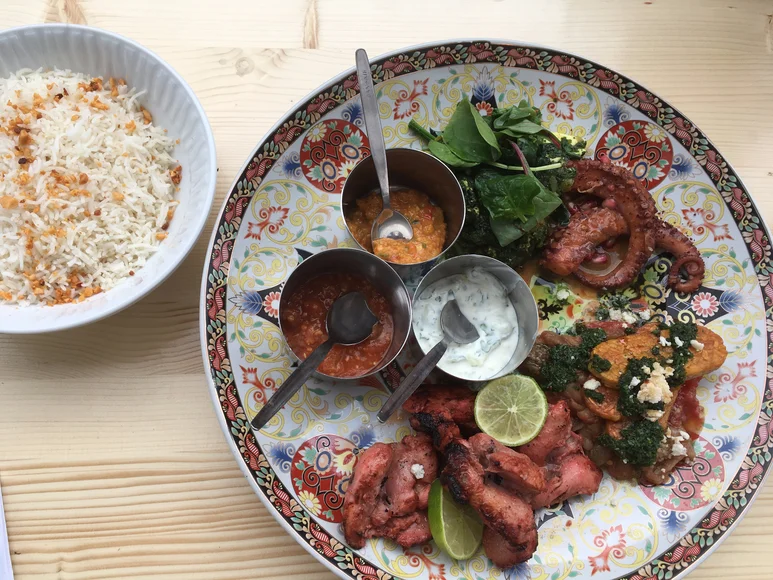Hete hen bij Tandoor 104