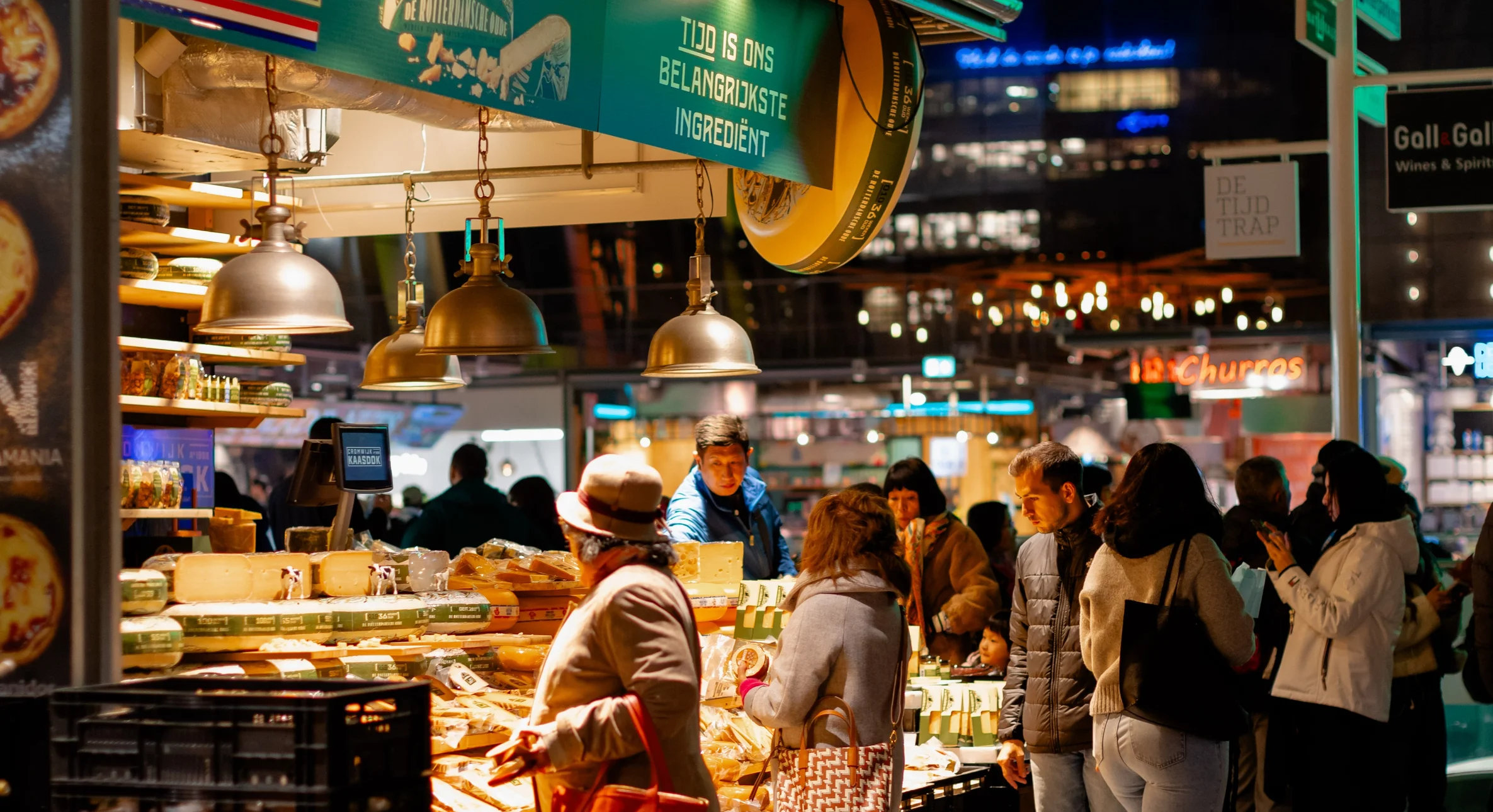Top 10 Markthal tips voor de feestdagen: proef de sfeer van december
