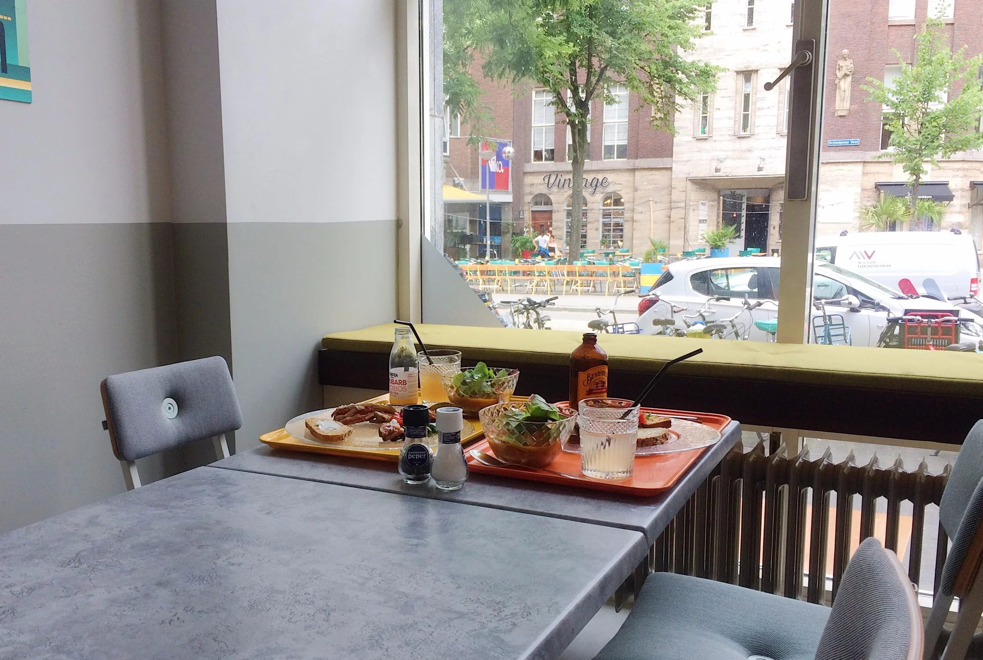 Het lopend buffet maakt een comeback bij True Food Kantine @42 Workspace