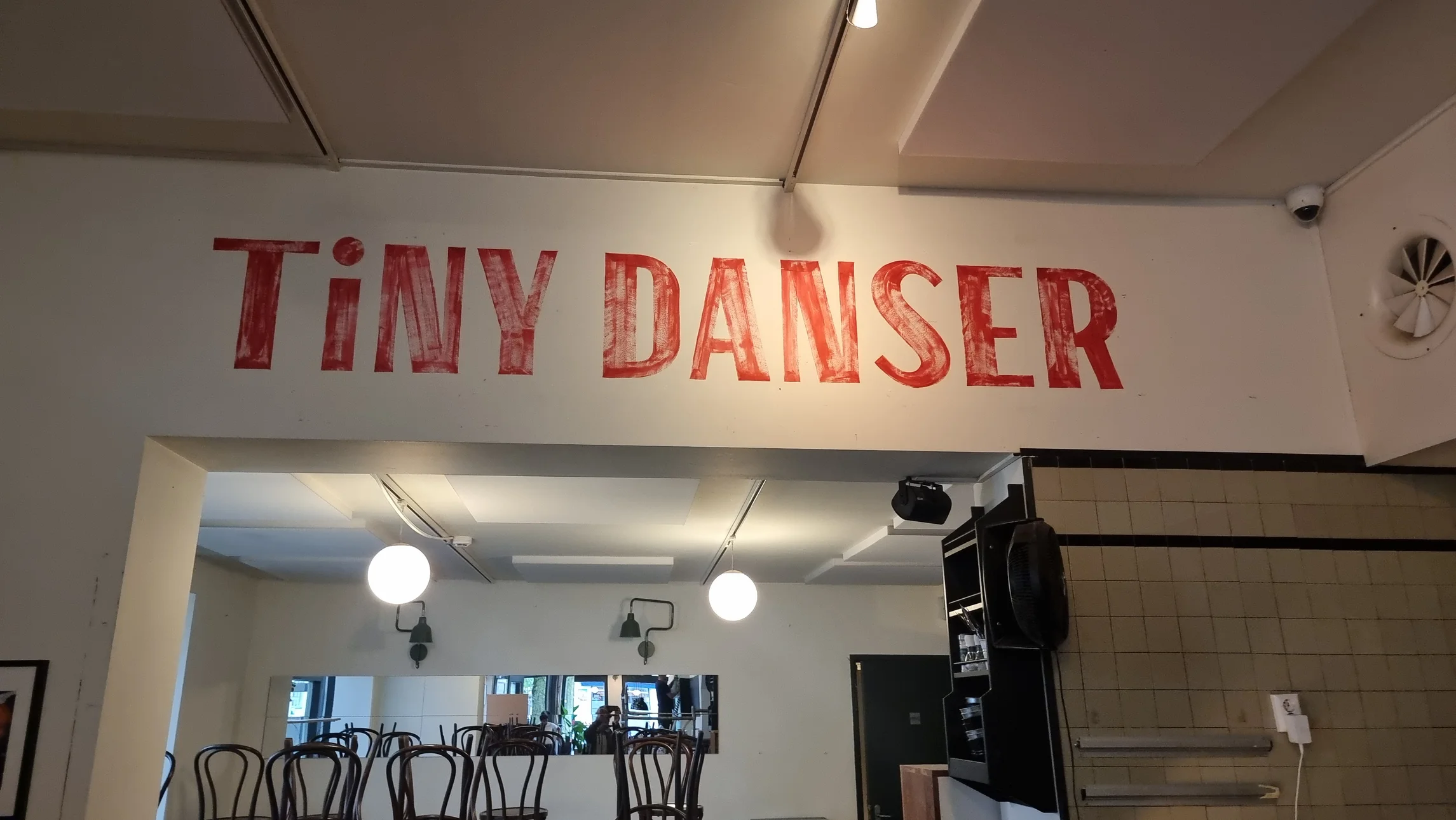 Tiny Danser
