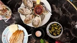 Bij Enté komen het bruine café en de bistro samen