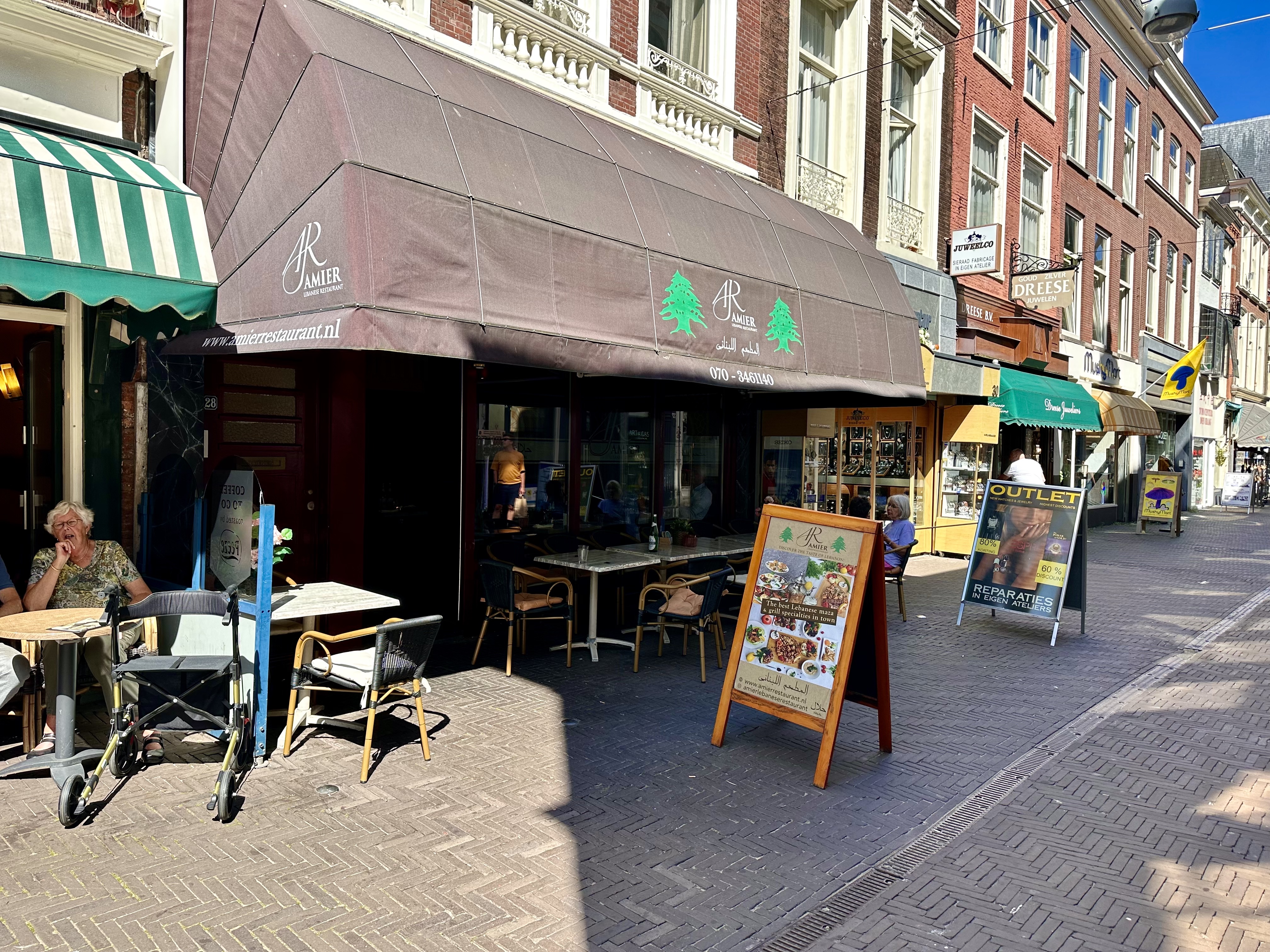9 favoriete plekken voor een natje en een droogje op het Plein