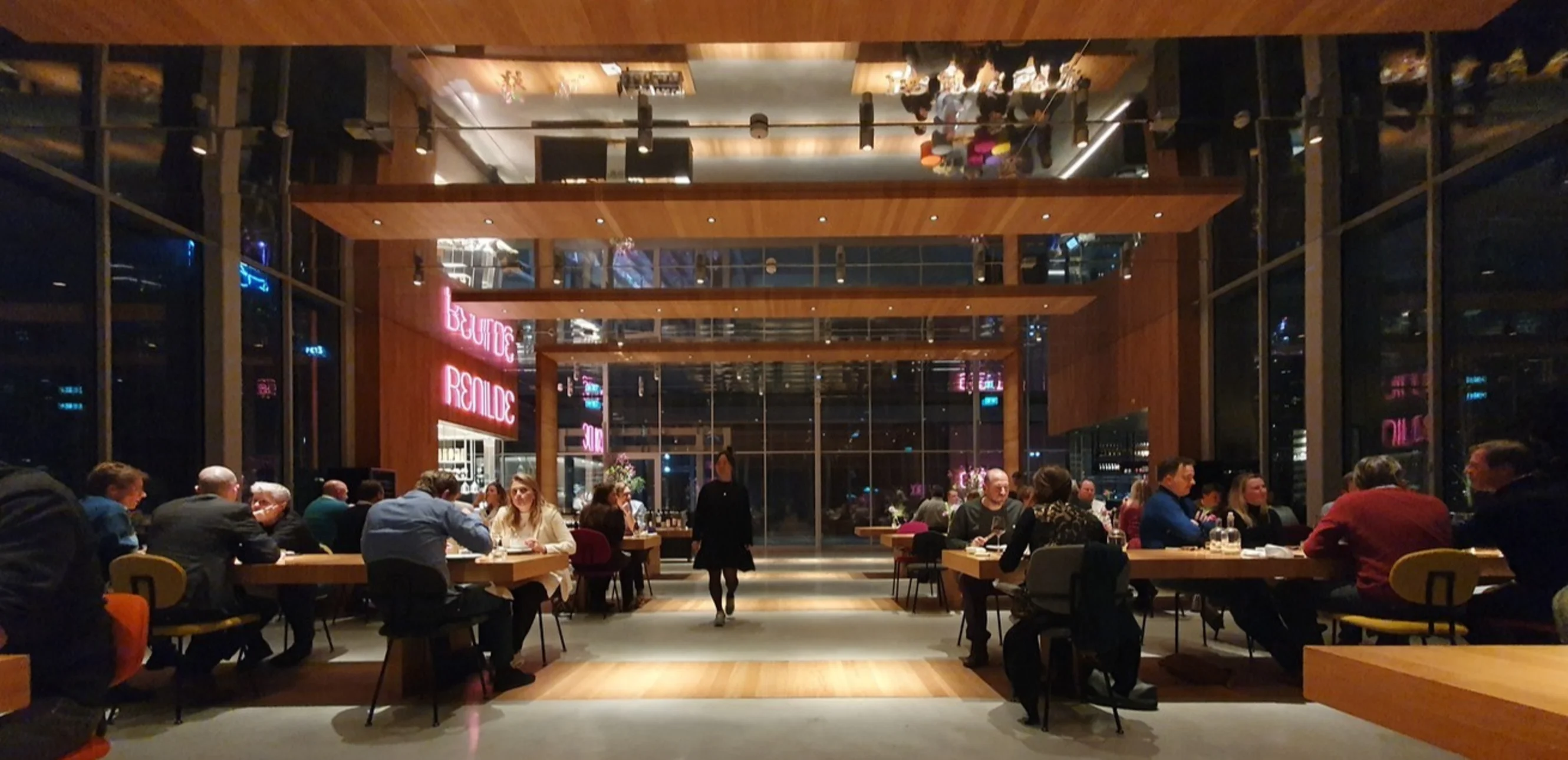 Bij deze restaurants moet je eten als je een dagje naar Rotterdam komt